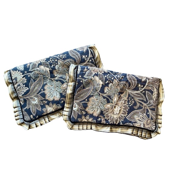 J. Queen New York Pillow Shams Set of 2  Floral  Black Gold - Picture 2 of 6